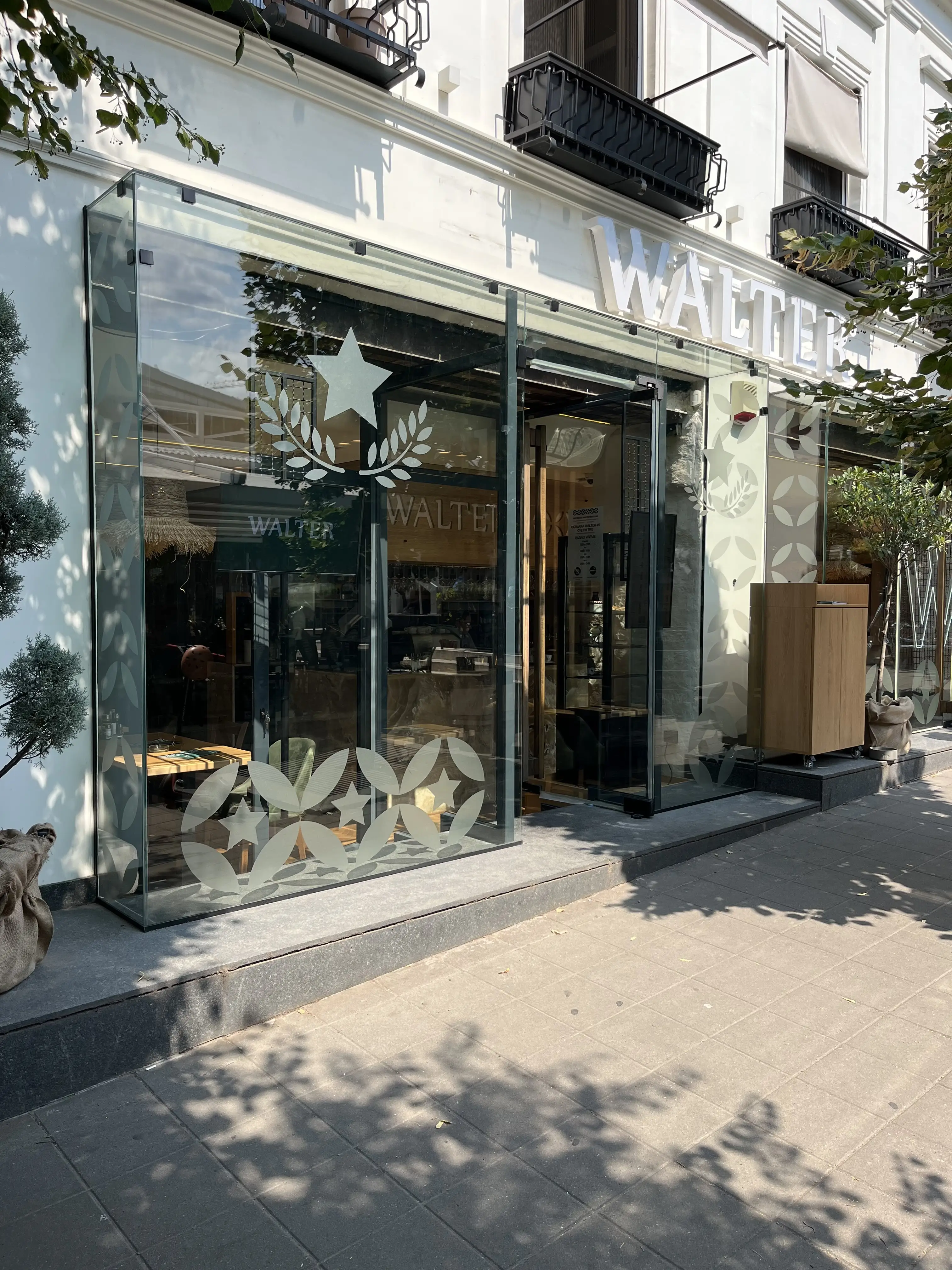 Walter 60th restaurant – Flower Square